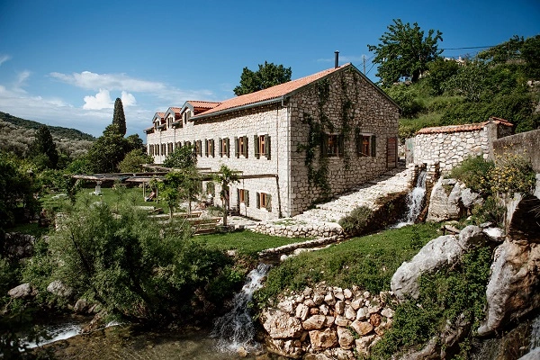 The Grove Stari Bar Montenegro The Grove Hostel & Events